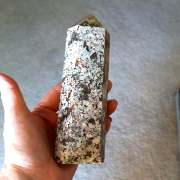 Yooperlite Crystal Tower - Picture 8 of 11